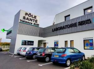 Dr. Emmanuelle BAYON