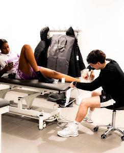 Ewen Charles, Masseur kinésithérapeute à Landerneau