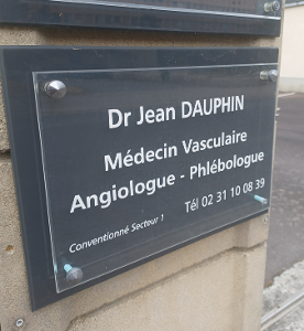 Dr. Jean DAUPHIN