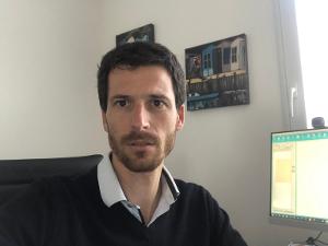 Dr. Fabrice DE CAZES