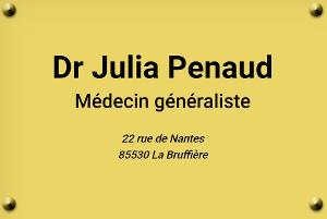 Dr. Julia PENAUD