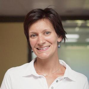 Amandine Senez, Masseur kinésithérapeute à Rumilly