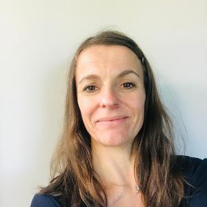 Caroline LHEZ-LINAIRE